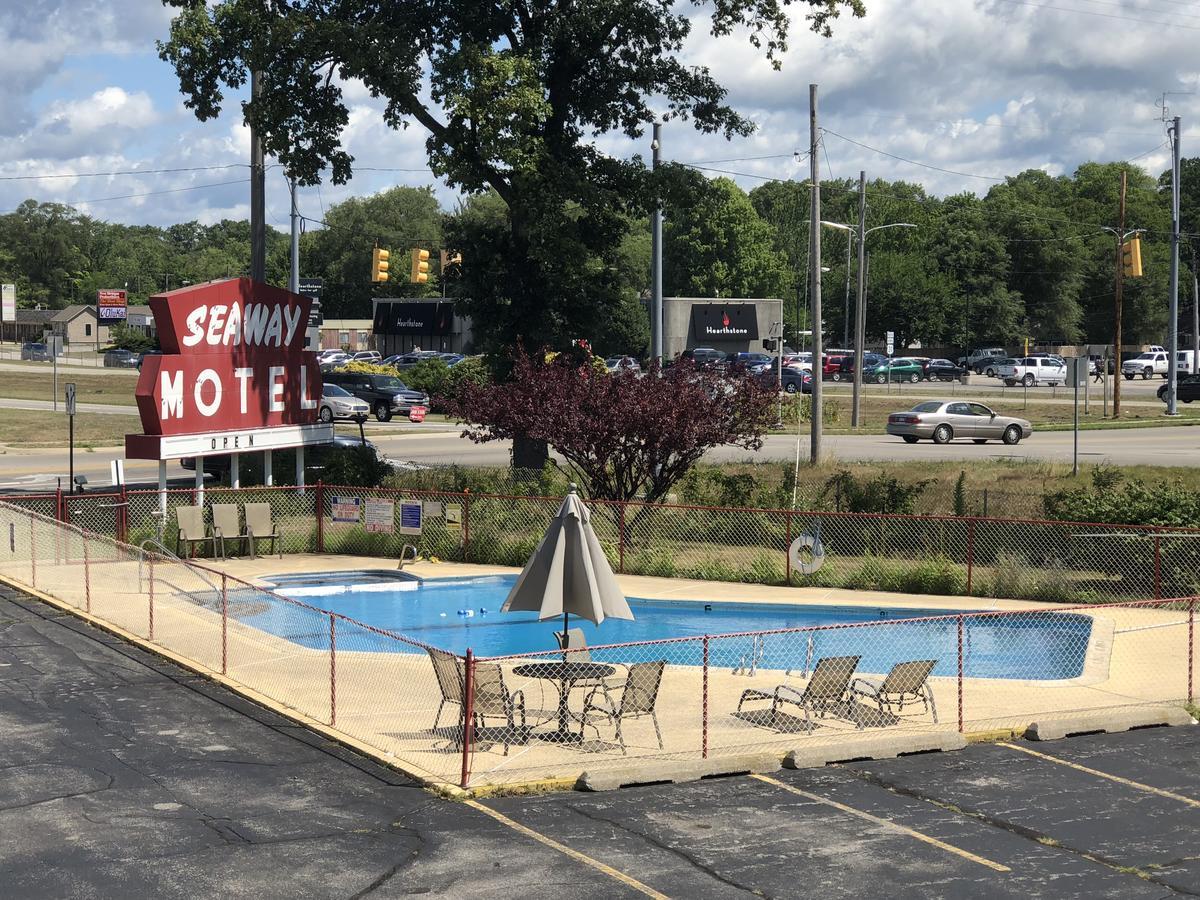 Seaway Motel Roosevelt Park 외부 사진